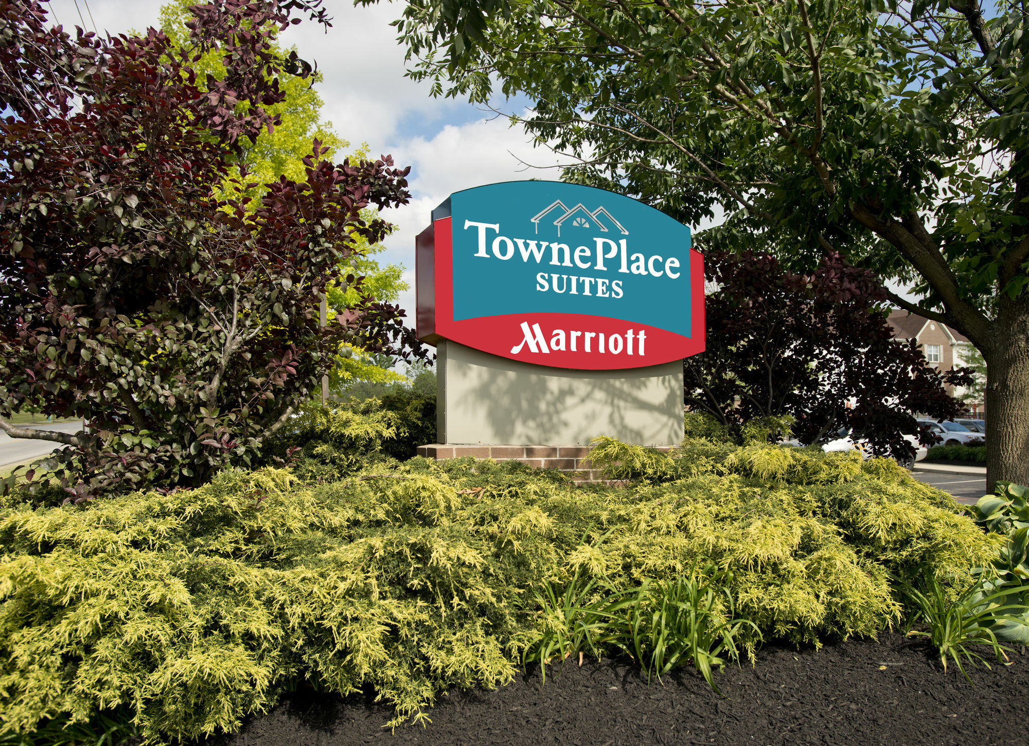 Birch Hills Suites - Blue Ash Exterior photo
